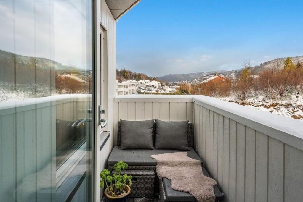Stor Og Moderne Leilighet I Indre Arna Bergen Gratis Parkering!! ภายนอก รูปภาพ