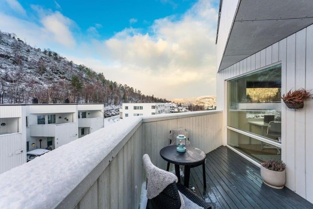 Stor Og Moderne Leilighet I Indre Arna Bergen Gratis Parkering!! ภายนอก รูปภาพ