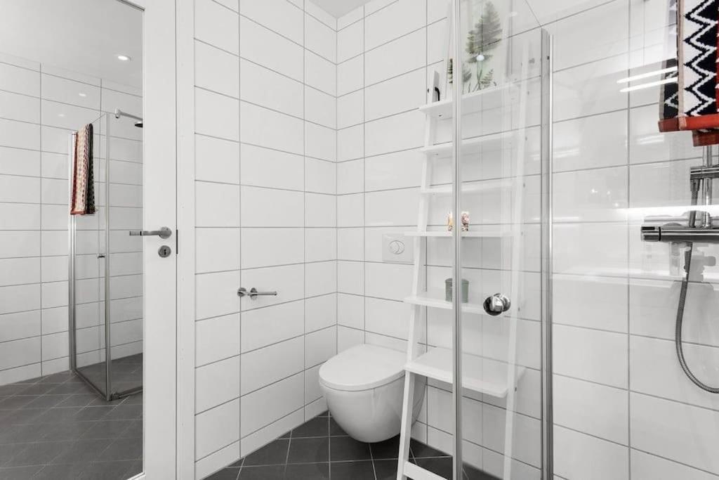 Stor Og Moderne Leilighet I Indre Arna Bergen Gratis Parkering!! ภายนอก รูปภาพ