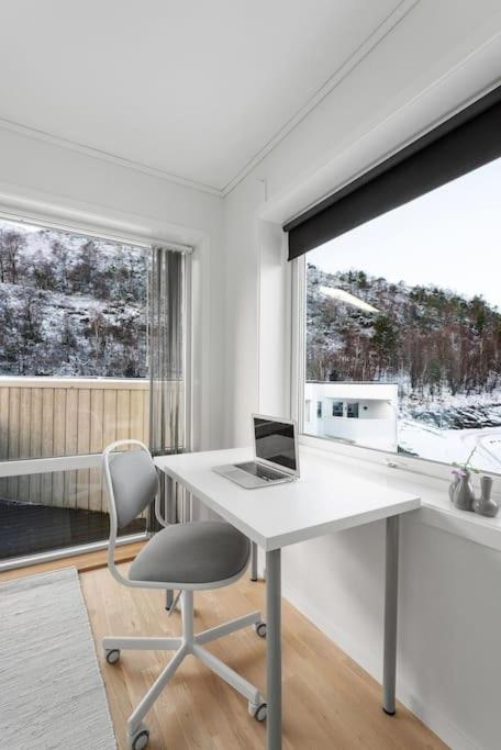 Stor Og Moderne Leilighet I Indre Arna Bergen Gratis Parkering!! ภายนอก รูปภาพ