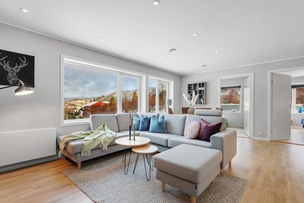 Stor Og Moderne Leilighet I Indre Arna Bergen Gratis Parkering!! ภายนอก รูปภาพ